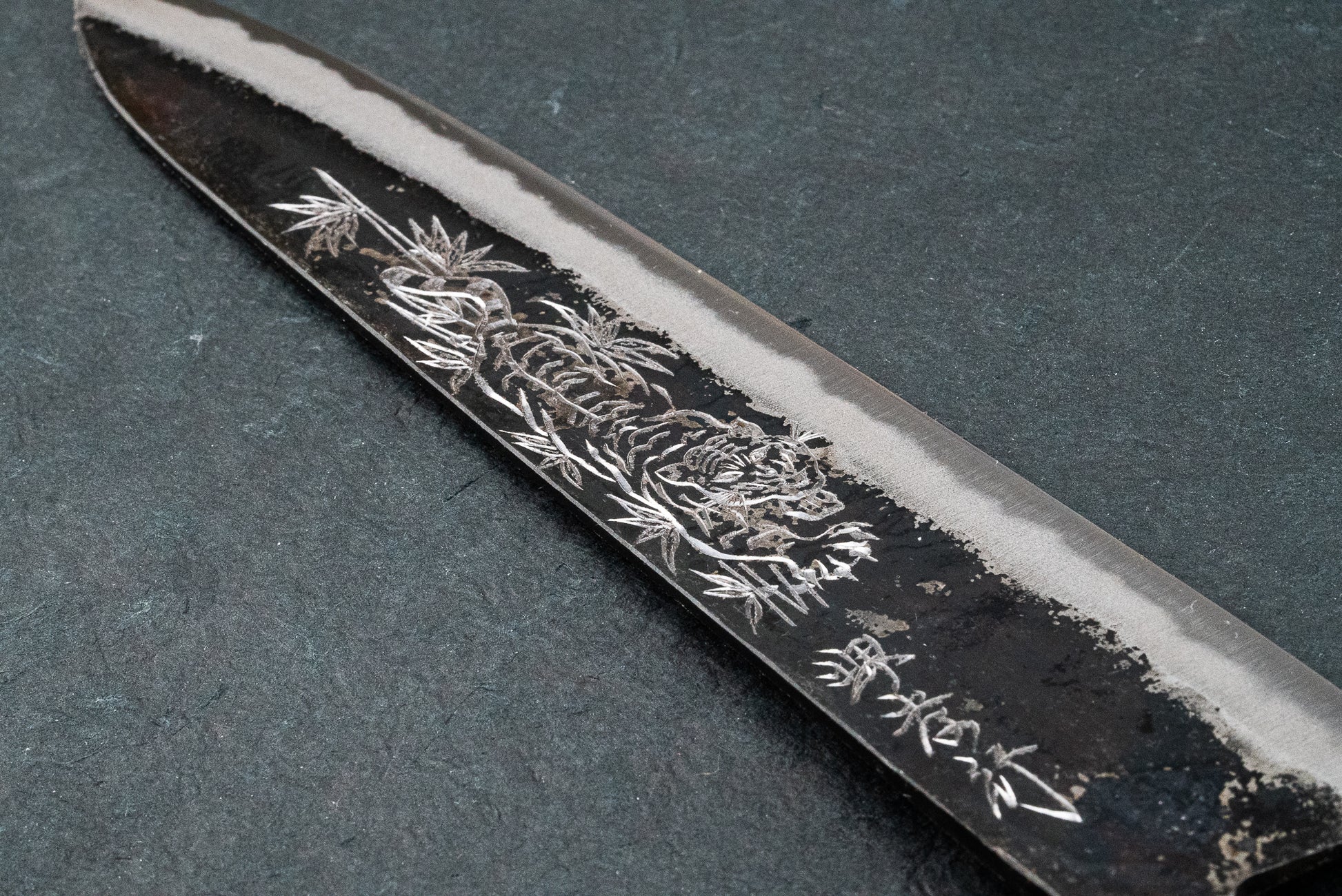 Sakai Takayuki Michiko Kubota Engraved Aogami Gyuto 240mm "Tiger" from Sakai Takayuki