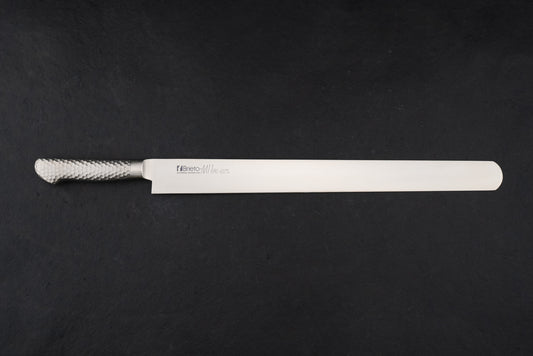 Brieto Pro Castella Cake & Brisket Knife 420mm M1141 featuring an extra-long, straight-edged blade with rounded tip, and a hammered-steel handle, stamped with “Brieto M1 Pro 420%” for premium quality.