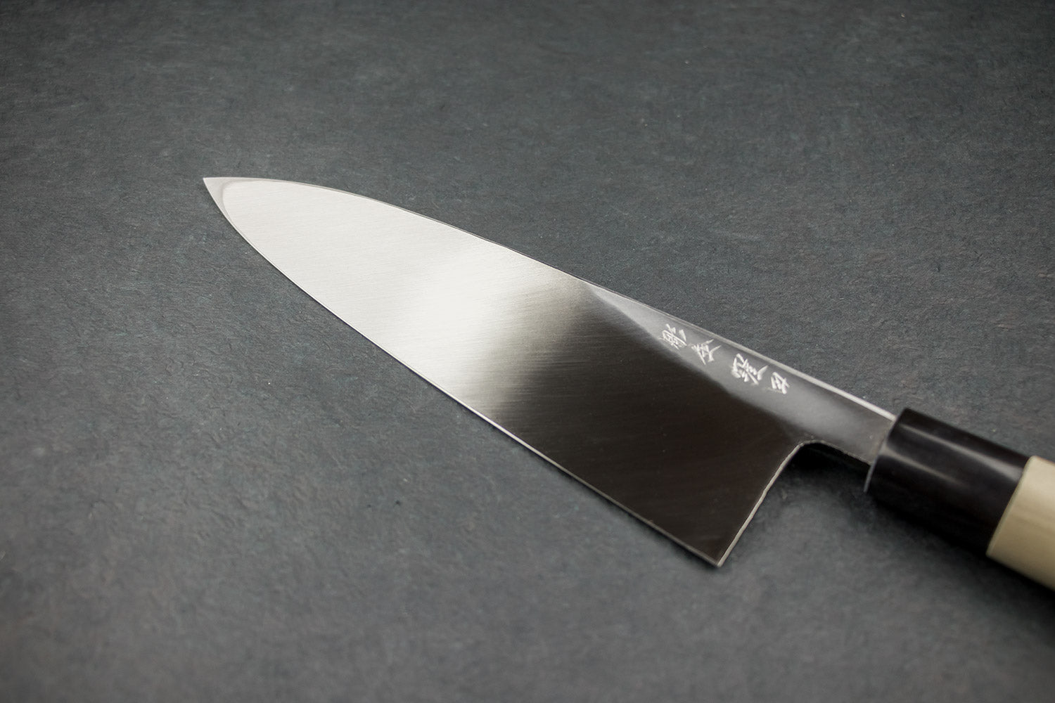 Sakai Takayuki Michiko Special Engraved Deba 240mm "Maiko Geisha" from Sakai Takayuki