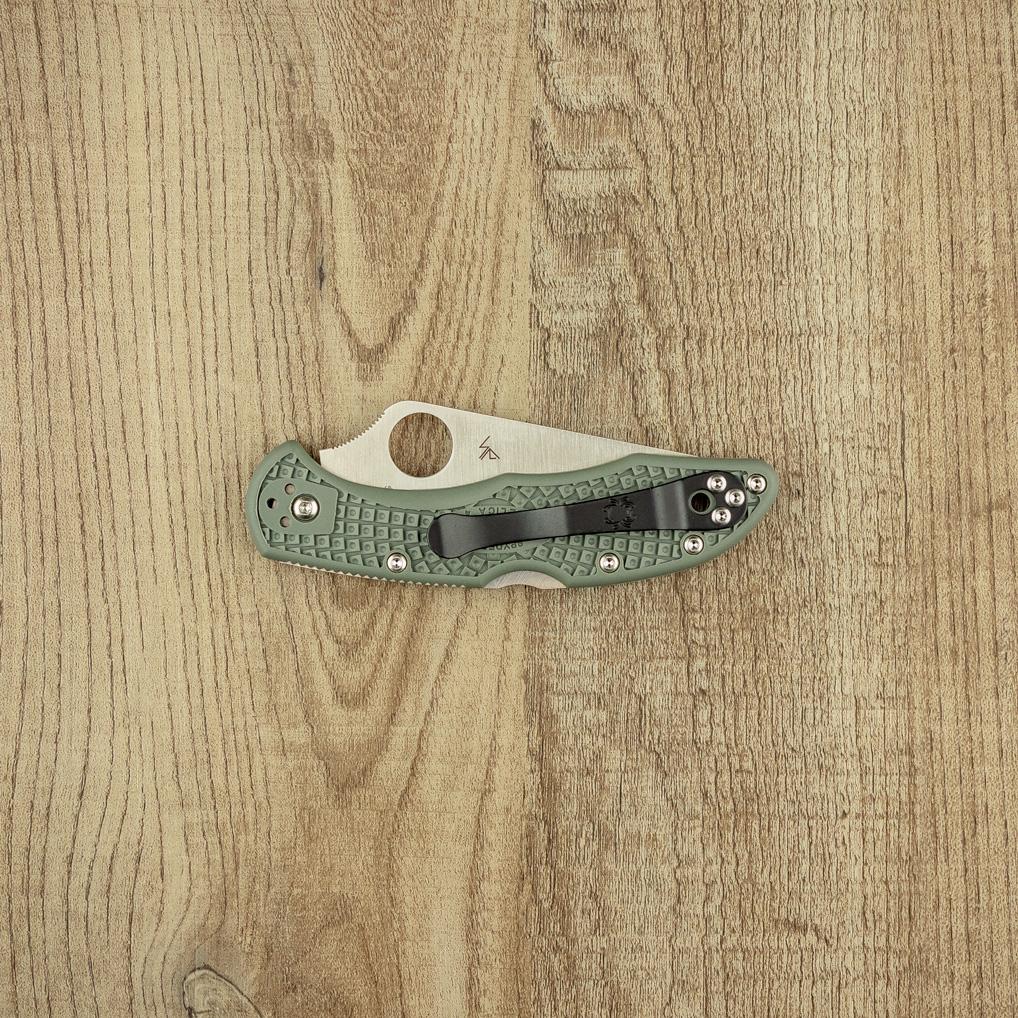 Spyderco Delica 4 Lightweight Foliage Green Folding Knife from Spyderco
