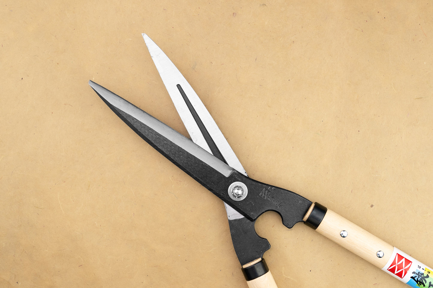 Yoshioka Shirogami Hedge Shears from Yoshioka