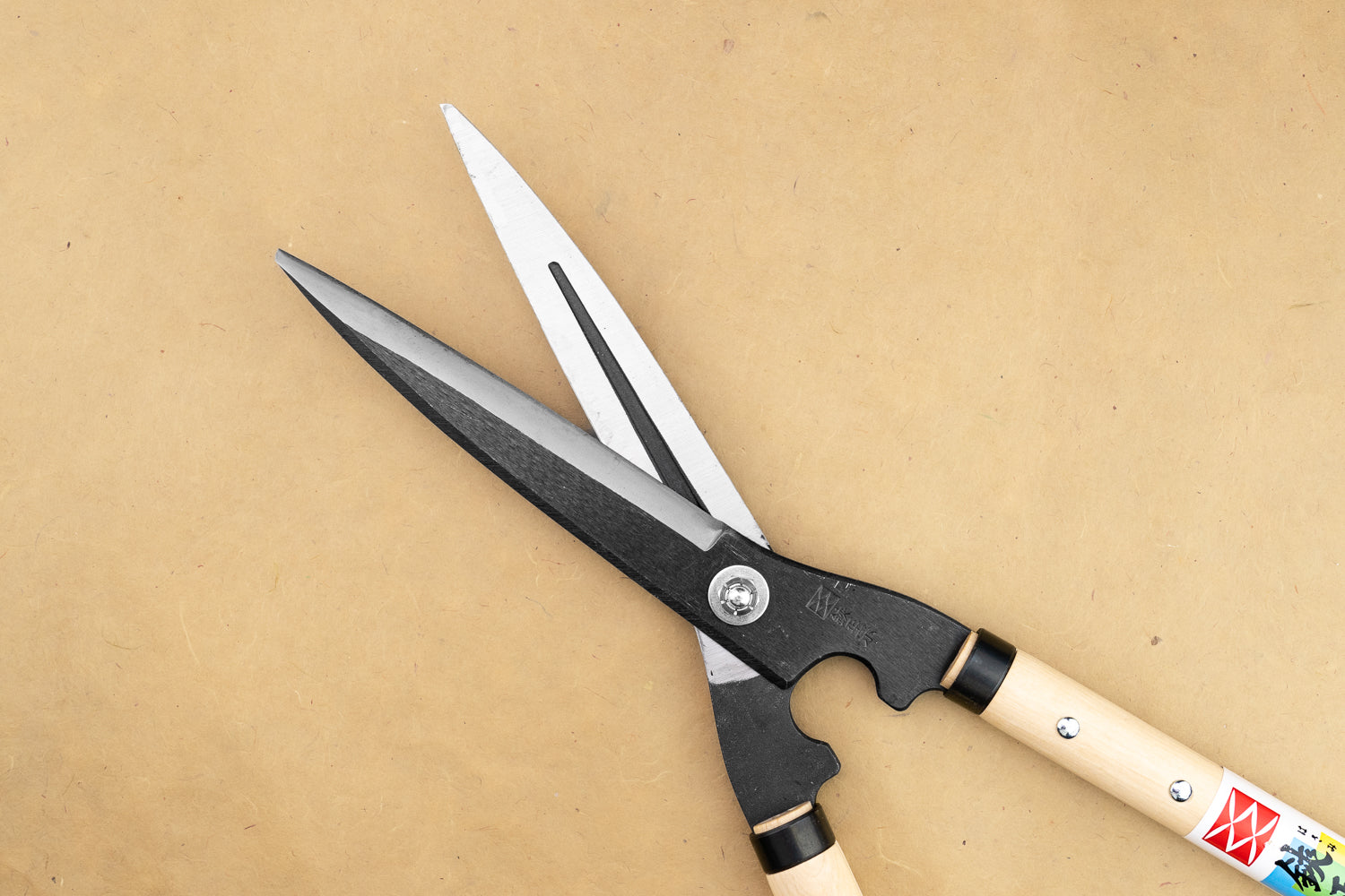 Yoshioka Shirogami Hedge Shears from Yoshioka